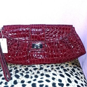 NWT NEW YORK AND COMPANY  WRISTLET